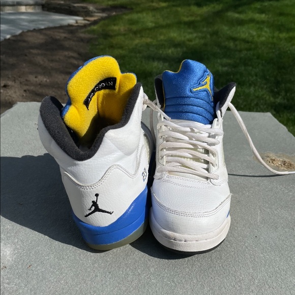 Air Jordan 5 Retro - Laney Size: 6Y - Picture 3 of 4
